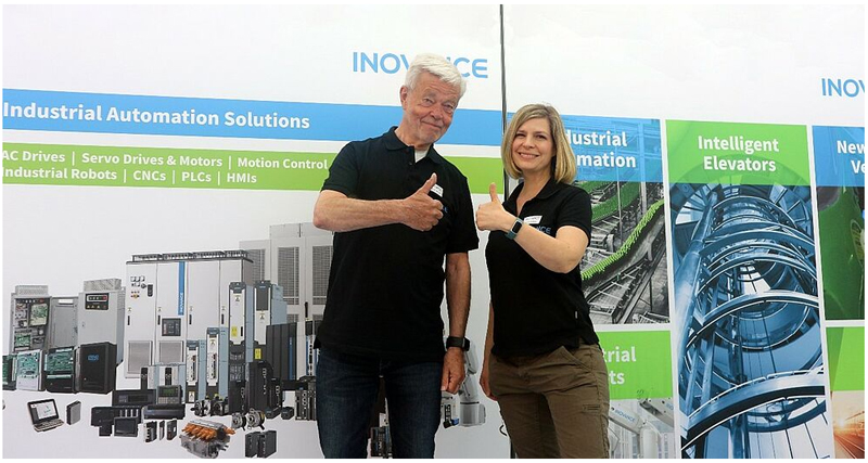 Франс Ван Дер Стел, генеральный директор Inovance Technology в Германии (слева) и Стефани Карл, менеджер по финансам и персоналу (справа)